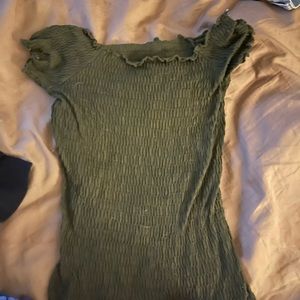 Green stretchy tee shirt